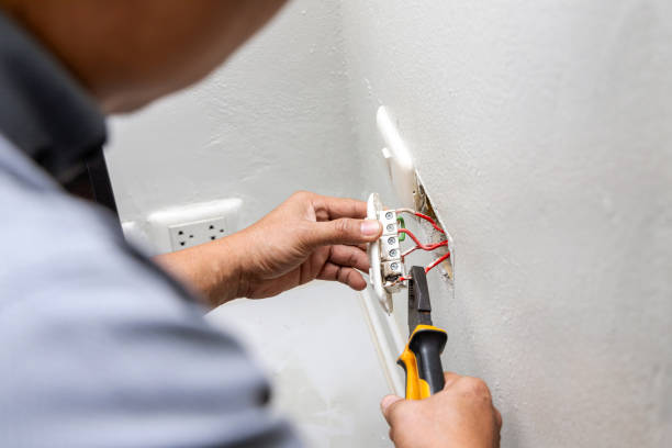 Best Affordable Emergency Electrician  in Pinckneyvle, IL